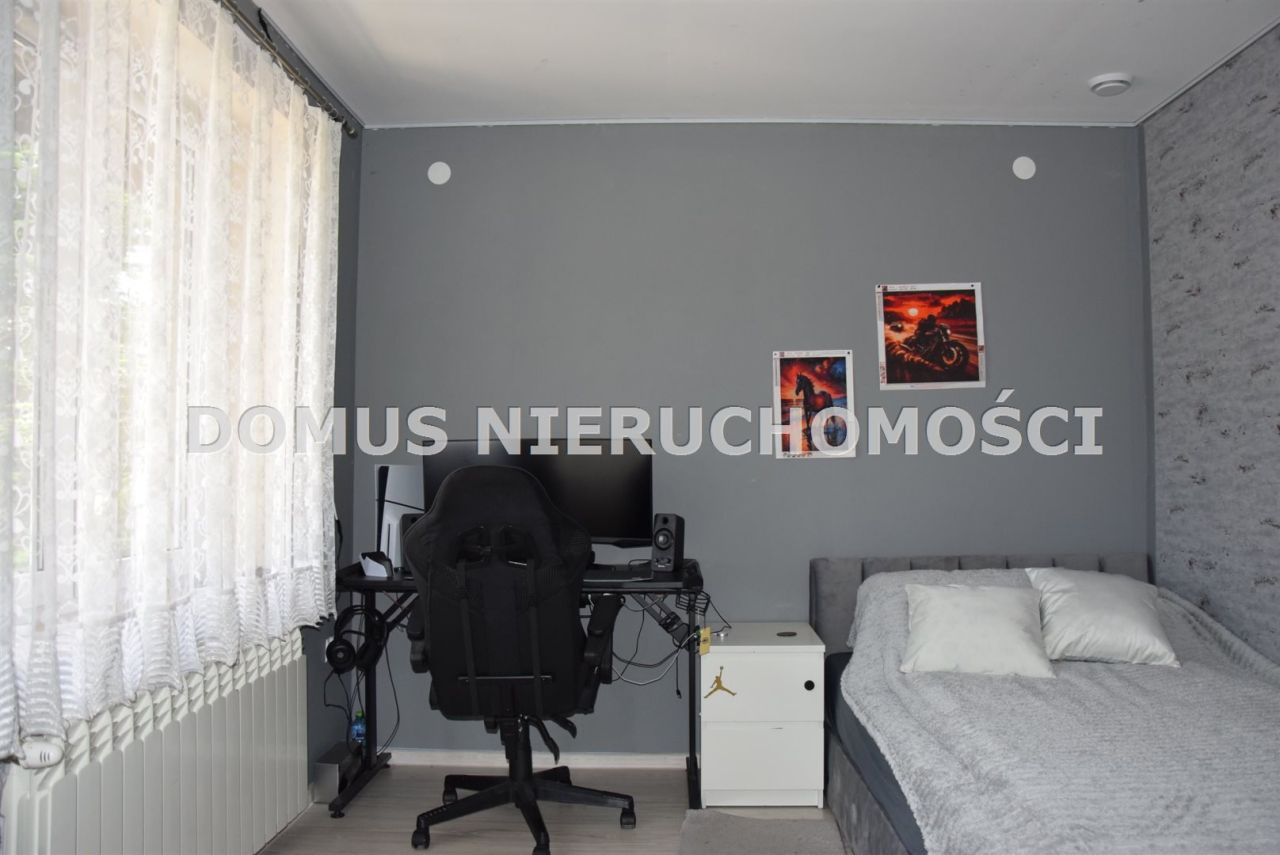 dom wolnostojący, 6 pokoi Brzeziny. Zdjęcie 13