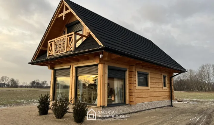 dom wolnostojący, 3 pokoje Wiekowo