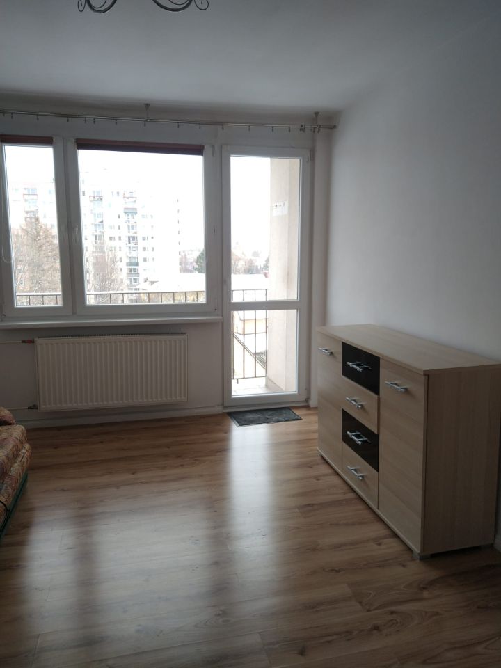 Mieszkanie 2-pokojowe Bielsko-Biała, 1 armii wojska polskiego. Zdjęcie 9