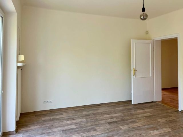 Mieszkanie 3-pokojowe Łódź Julianów. Zdjęcie 4