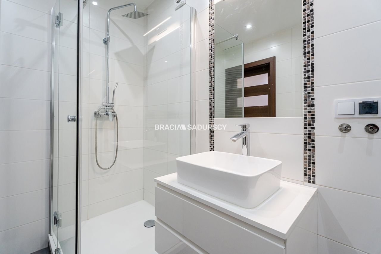 Mieszkanie 4-pokojowe Skawina, ul. Mikołaja Kopernika. Zdjęcie 20