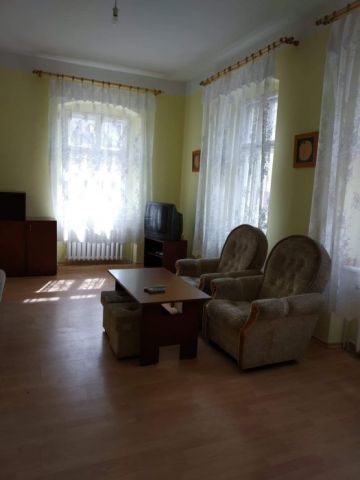 Mieszkanie 3-pokojowe Jelenia Góra Cieplice Śląskie-Zdrój. Zdjęcie 1
