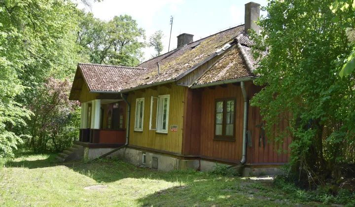 dom wolnostojący, 7 pokoi Tomaszów Mazowiecki Nagórzyce, ul. Starowiejska