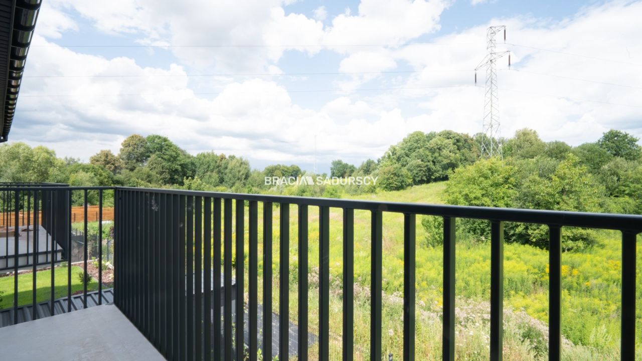 Mieszkanie 4-pokojowe Strumiany. Zdjęcie 15