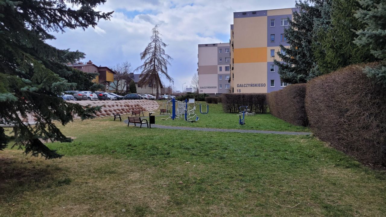 Mieszkanie 3-pokojowe Jelenia Góra Centrum, ul. Konstantego Ildefonsa Gałczyńskiego. Zdjęcie 24