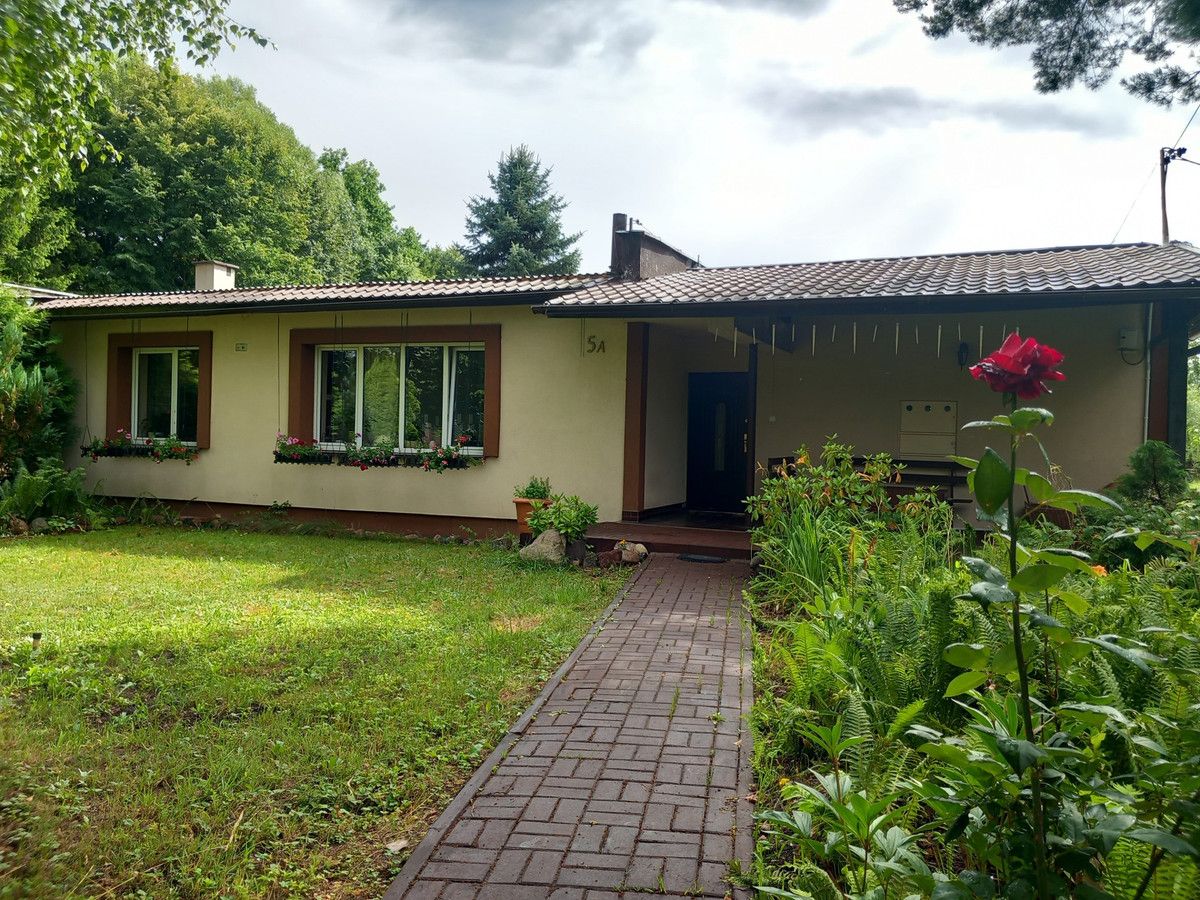 dom wolnostojący, 5 pokoi Pieniężno, ul. Sienkiewicza. Zdjęcie 2