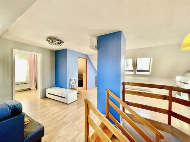 dom wolnostojący, 4 pokoje Piekary Śląskie Kozłowa Góra, ul. 1 Maja. Zdjęcie 1