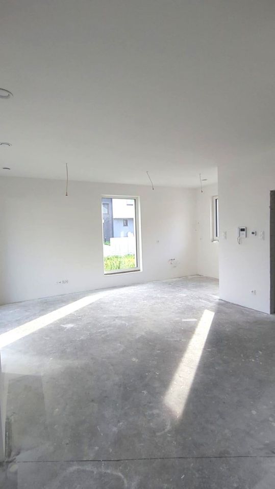 dom, 4 pokoje Słomin, ul. Biedronki. Zdjęcie 3