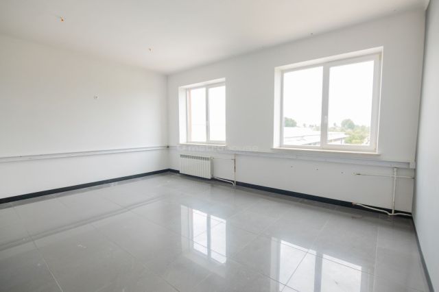 Hala/magazyn Siennica, ul. gen. Władysława Sikorskiego. Zdjęcie 3