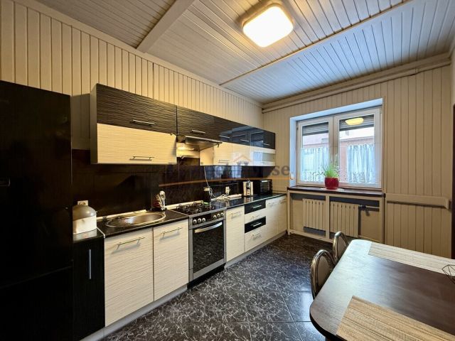 dom wolnostojący, 5 pokoi Zgierz, ul. Łódzka. Zdjęcie 11