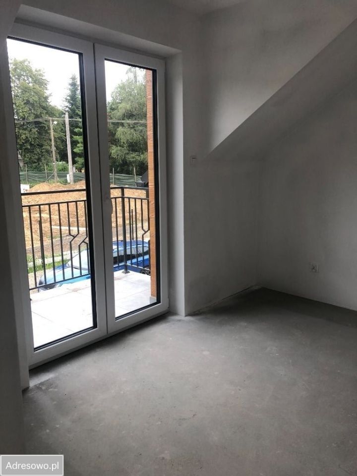 Mieszkanie 4-pokojowe Dąbrowa. Zdjęcie 3