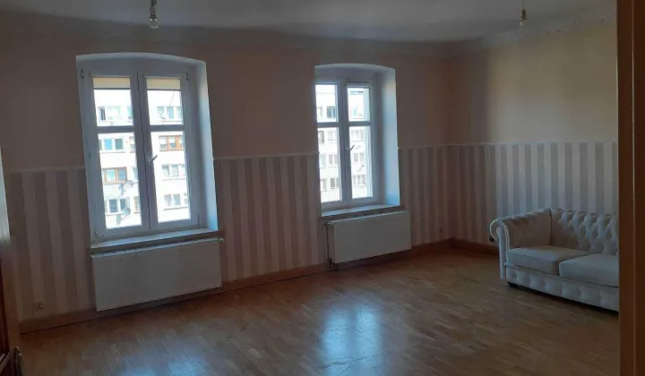 Mieszkanie 3-pokojowe Chojnów, rynek Rynek