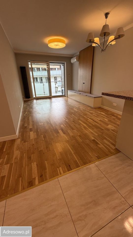 Mieszkanie 3-pokojowe Warszawa Wawer, ul. VIII Poprzeczna. Zdjęcie 1