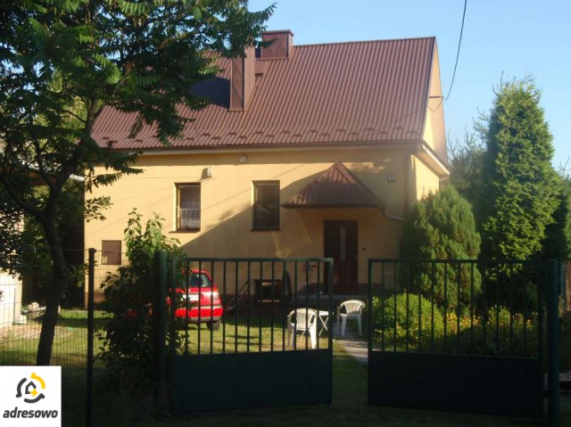 dom wolnostojący Bucze, ul. Miodowa. Zdjęcie 1