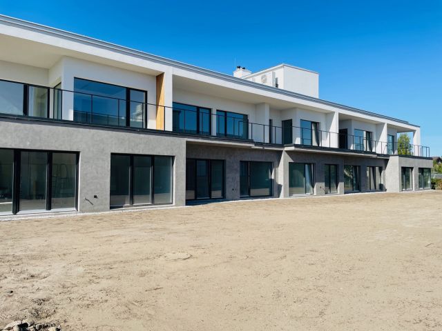 Mieszkanie 4-pokojowe Lesznowola. Zdjęcie 1