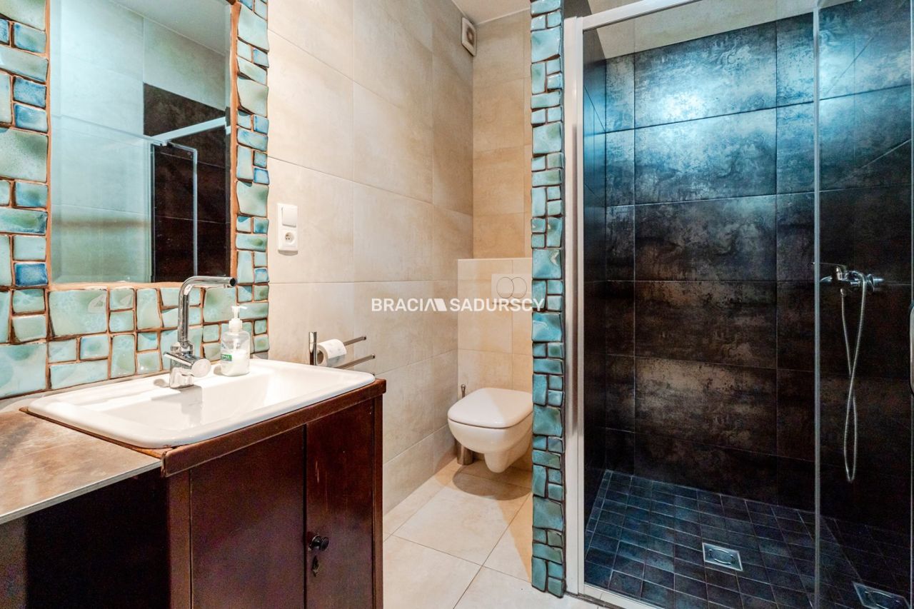 dom wolnostojący, 6 pokoi Kraków Dębniki, ul. Narvik. Zdjęcie 20