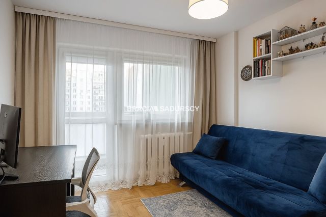 Mieszkanie 4-pokojowe Kraków Mistrzejowice, os. Oświecenia. Zdjęcie 2