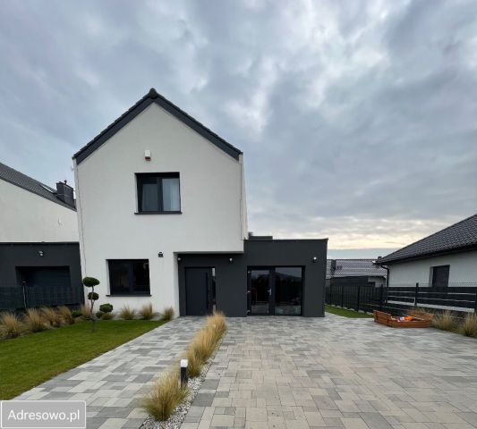 dom szeregowy, 4 pokoje Osiek. Zdjęcie 1