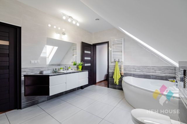 dom wolnostojący, 5 pokoi Stawiguda. Zdjęcie 16