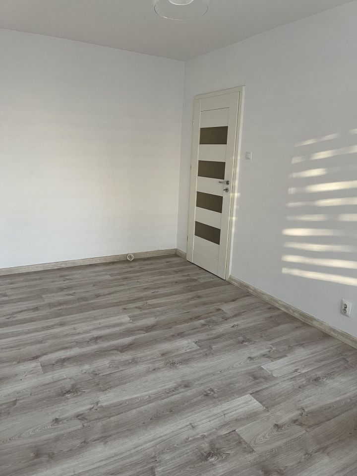 Mieszkanie 1-pokojowe Konin, ul. kard. Stefana Wyszyńskiego. Zdjęcie 2