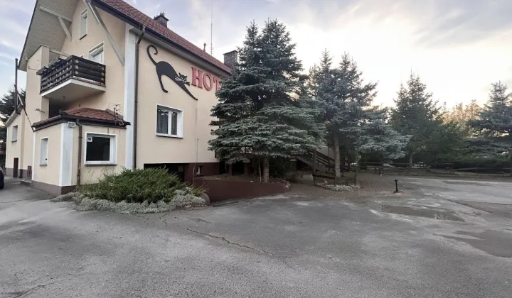 Nieruchomość komercyjna Siestrzeń, ul. Rozalińska