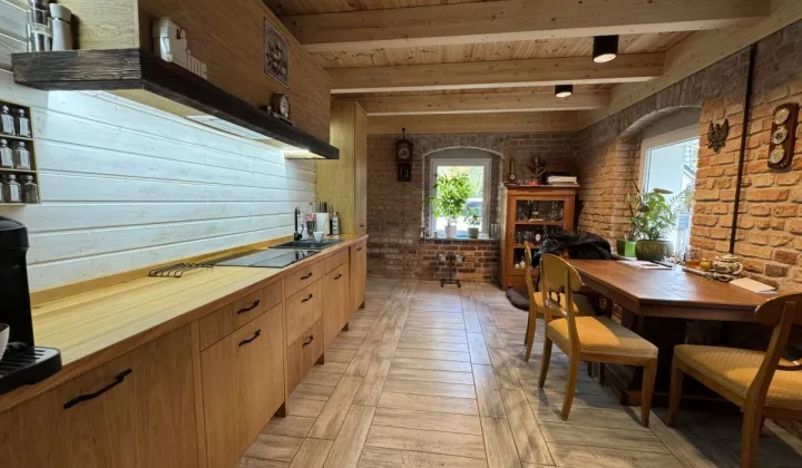 dom wolnostojący, 3 pokoje Jelenia Góra, ul. Karkonoska