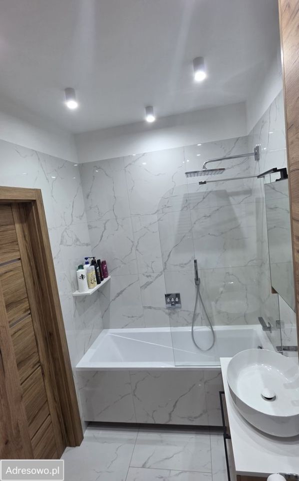 Mieszkanie 3-pokojowe Różyny. Zdjęcie 19