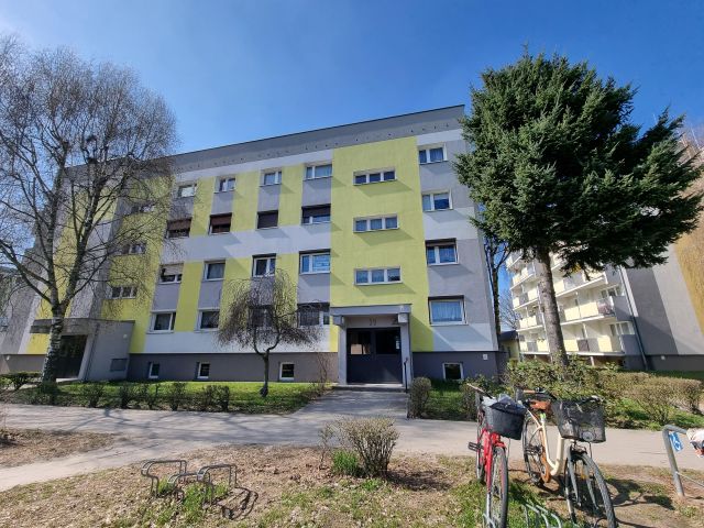 Mieszkanie 3-pokojowe Leszno, ul. Ludwika Zamenhofa. Zdjęcie 1