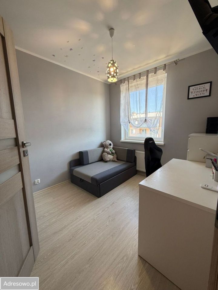 Mieszkanie 3-pokojowe Jaroty, ul. Bartąska. Zdjęcie 4