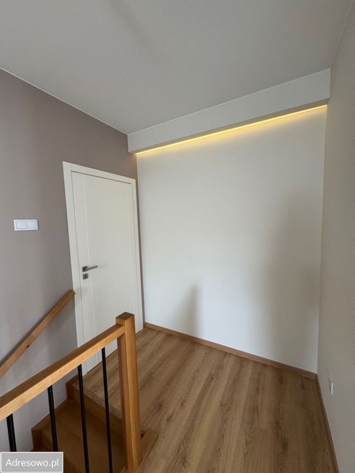 dom wolnostojący, 5 pokoi Zgierz. Zdjęcie 13