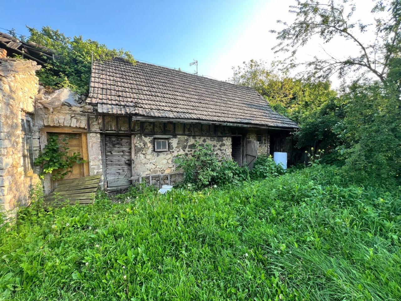 dom wolnostojący, 3 pokoje Popów. Zdjęcie 9