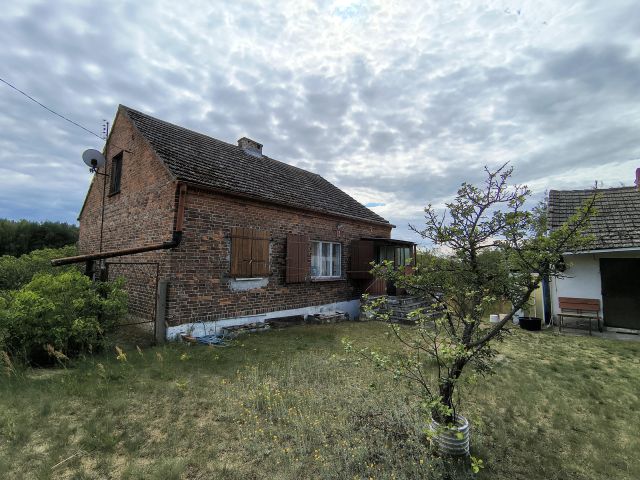 dom wolnostojący, 3 pokoje Odcinek. Zdjęcie 1
