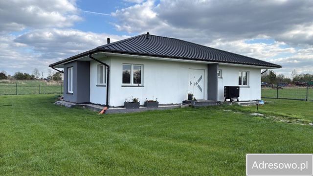 dom wolnostojący, 4 pokoje Kochcice. Zdjęcie 1