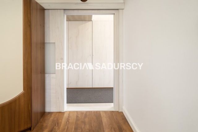 Mieszkanie 3-pokojowe Kraków, ul. Aleksandry. Zdjęcie 7