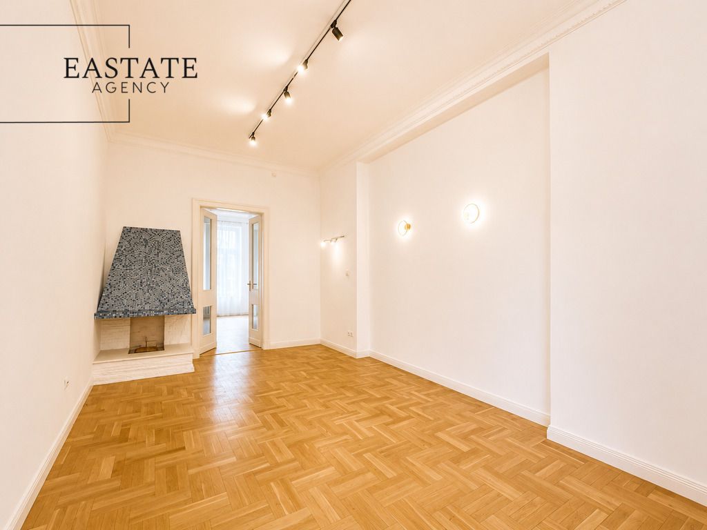 Biuro Warszawa Śródmieście, ul. Chmielna. Zdjęcie 1