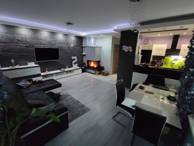 Mieszkanie 3-pokojowe Marki, ul. Leopolda Lisa-Kuli. Zdjęcie 1