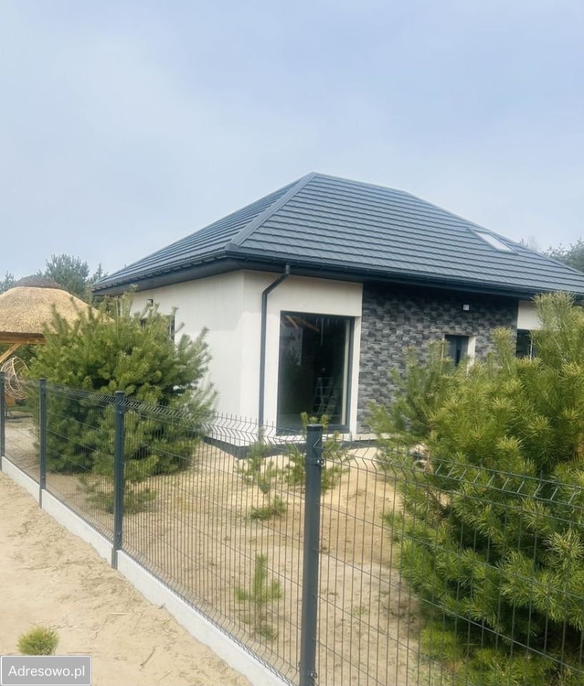 dom wolnostojący, 4 pokoje Lisica. Zdjęcie 3