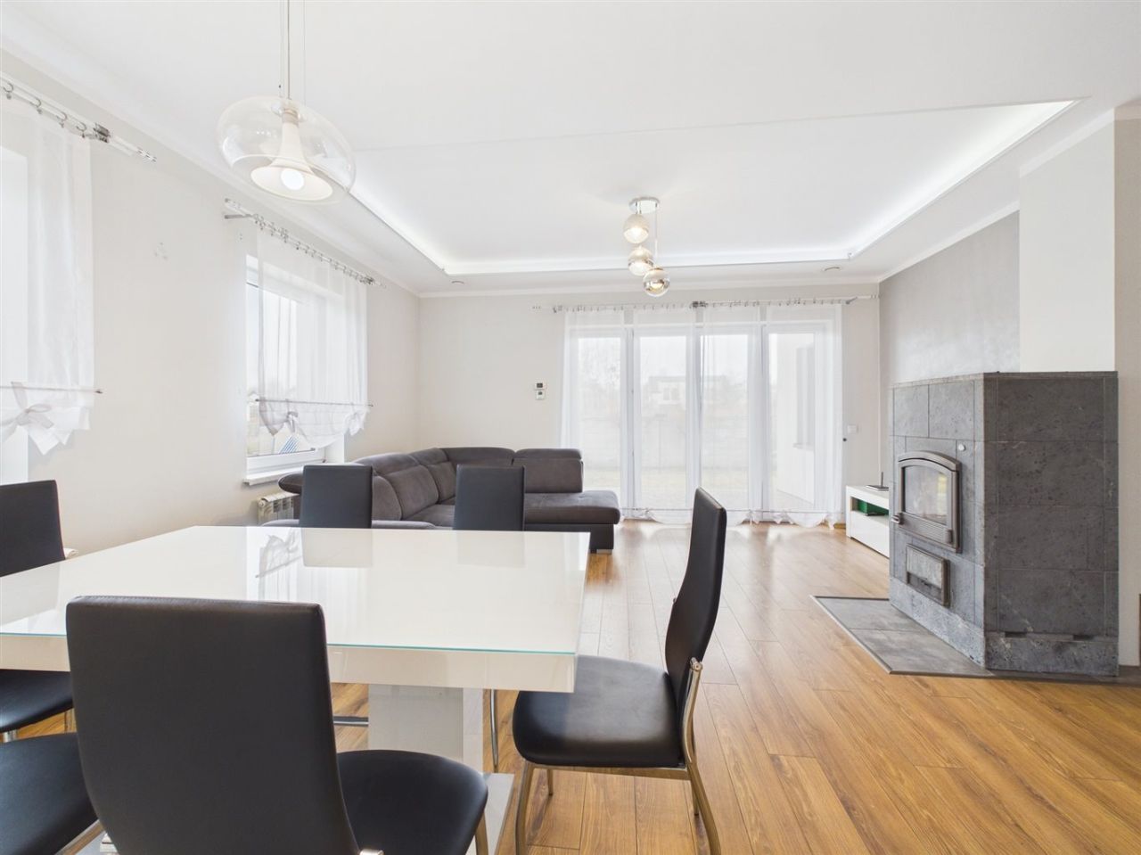 dom wolnostojący, 6 pokoi Dąbrowa Górnicza Strzemieszyce Wielkie, ul. Boczna. Zdjęcie 2