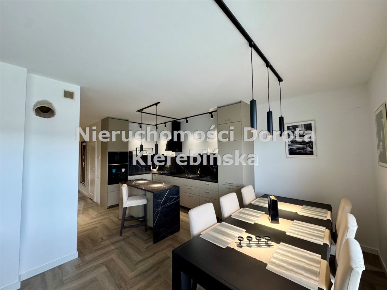 dom szeregowy, 7 pokoi Tomaszów Mazowiecki. Zdjęcie 4