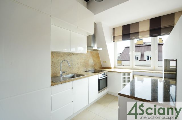 Mieszkanie 4-pokojowe Warszawa Kabaty, ul. Kazimierza Jeżewskiego. Zdjęcie 1