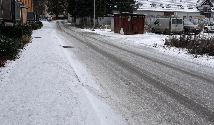 Garaż/miejsce parkingowe Jelenia Góra Centrum, ul. Elewów