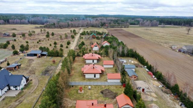 dom wolnostojący, 4 pokoje Piasutno Żelazne. Zdjęcie 2