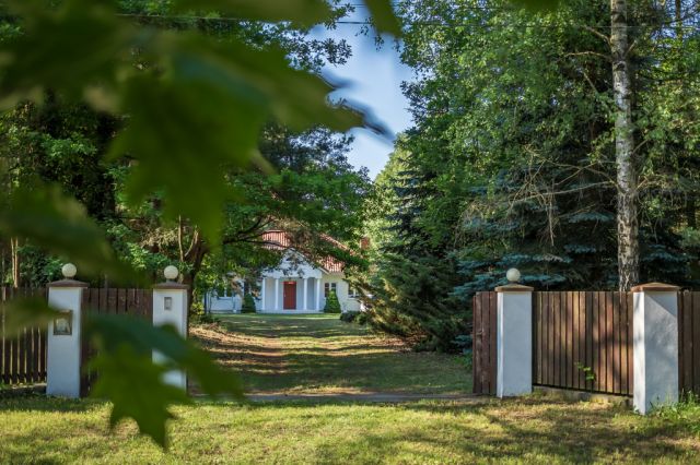 dom wolnostojący, 4 pokoje Celinów, ul. Świerkowa. Zdjęcie 1