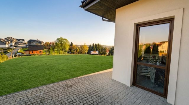 dom wolnostojący, 6 pokoi Tomaszowice. Zdjęcie 16