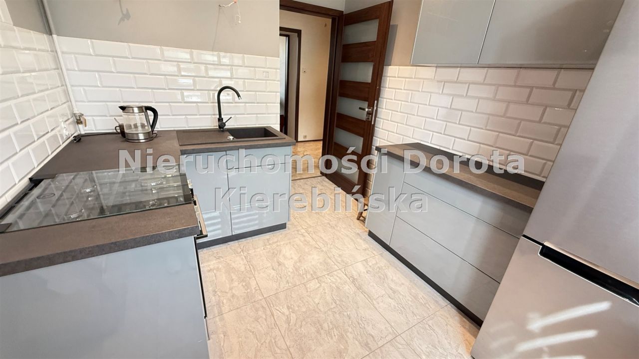 Mieszkanie 2-pokojowe Tomaszów Mazowiecki, ul. Krzywa. Zdjęcie 2