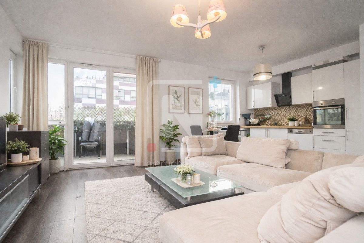 Mieszkanie 3-pokojowe Warszawa Mokotów, ul. Cybernetyki. Zdjęcie 1