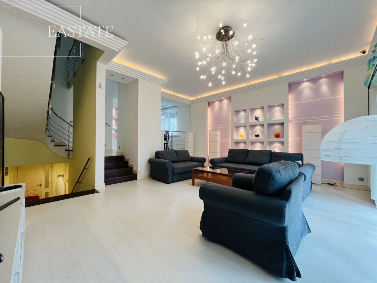 dom szeregowy, 6 pokoi Warszawa Praga, ul. Mariana Pisarka. Zdjęcie 2