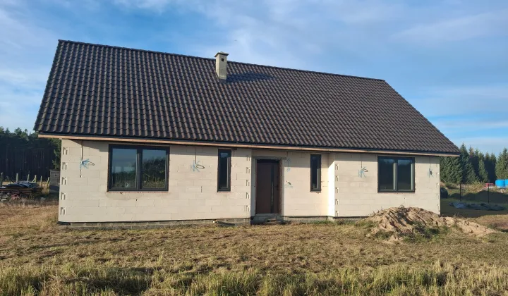 dom wolnostojący, 4 pokoje Dolno