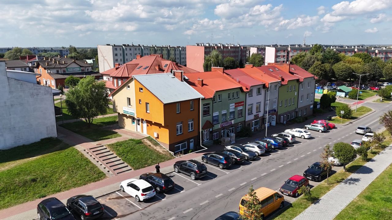dom szeregowy, 2 pokoje Staszów, ul. Adama Mickiewicza. Zdjęcie 1