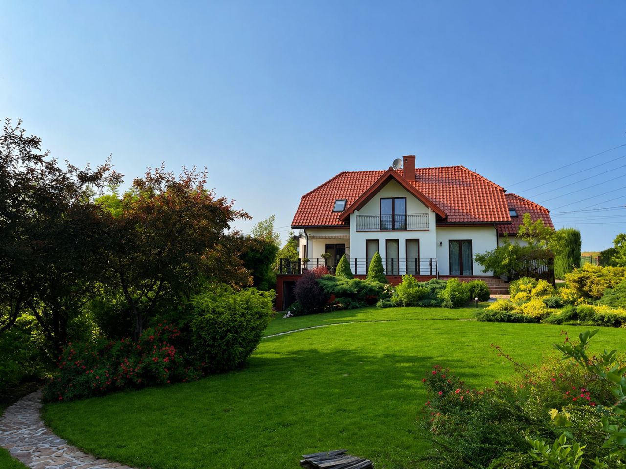 dom wolnostojący, 6 pokoi Rzeszotary, ul. Dworska. Zdjęcie 2